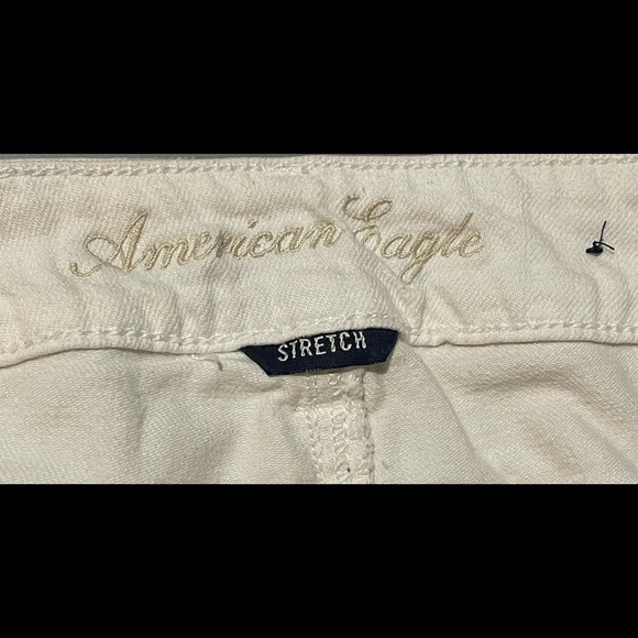 AMERICAN Eagle white denim shorts - Picture 7 of 9